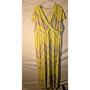 Cato Plus Size 3X 22w 24W Yellow Gray Maxi Dress Long Vneck Short Sleeve